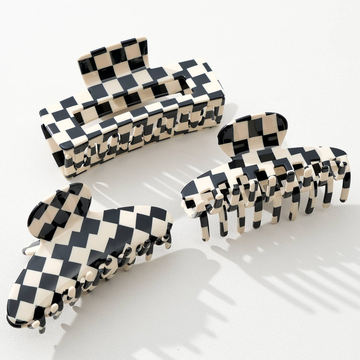 Checkmate Large - Assorted Claw Clips